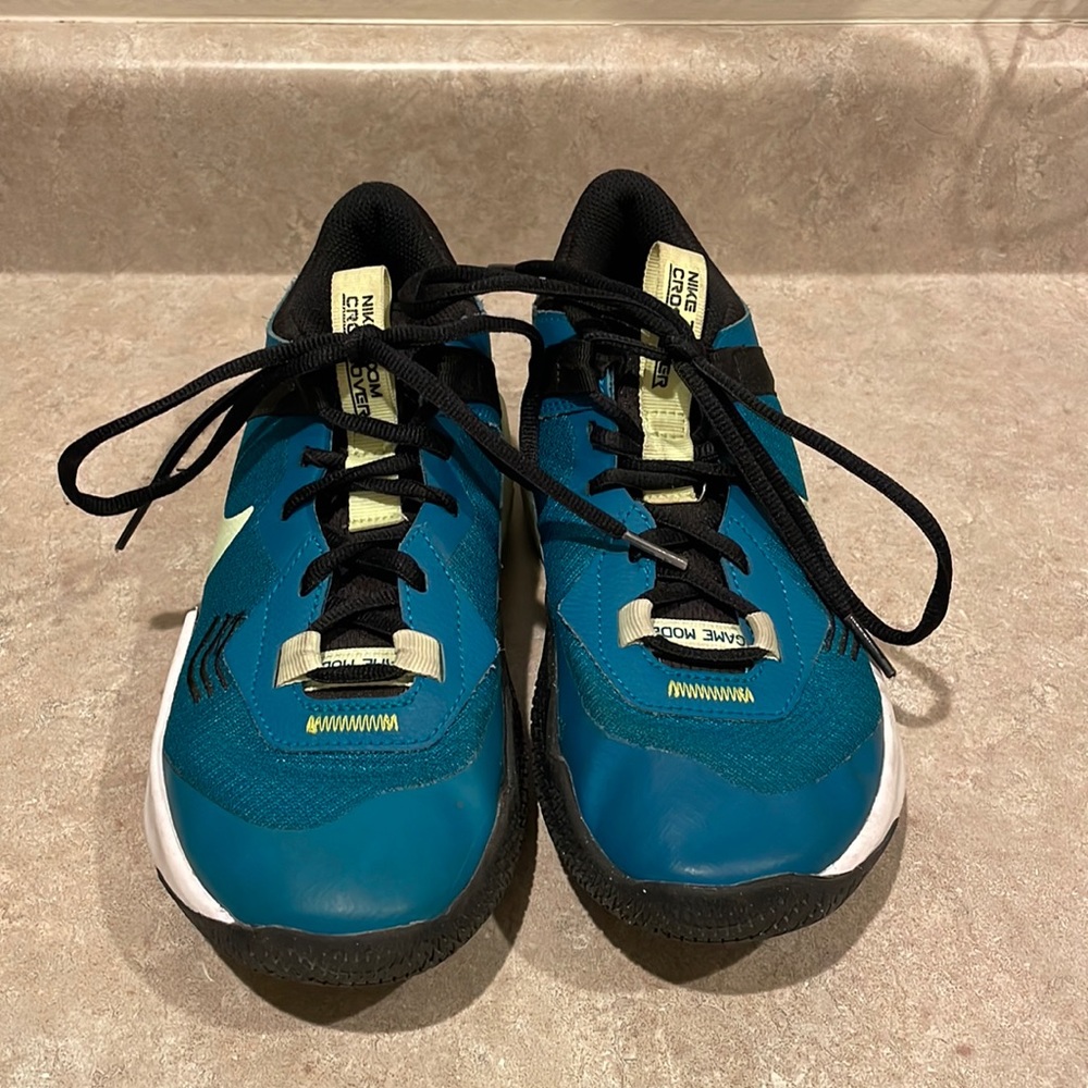 Nike Kids' Grade School Air Zoom Crossover Basketball Shoes Boys